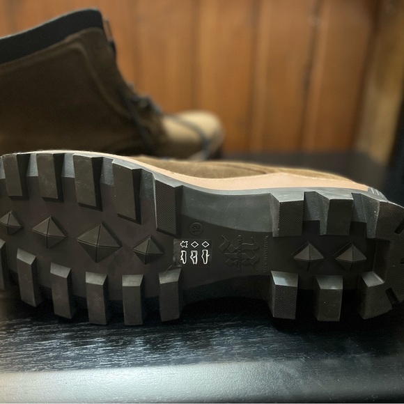 Karl Lagerfeld designer shoes (brand new) - Picture 3 of 5